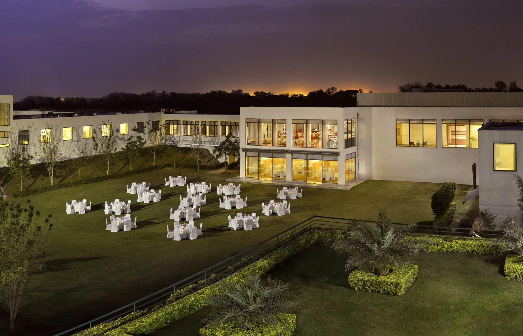 Foto - Four Points by Sheraton New Delhi, Airport Highway