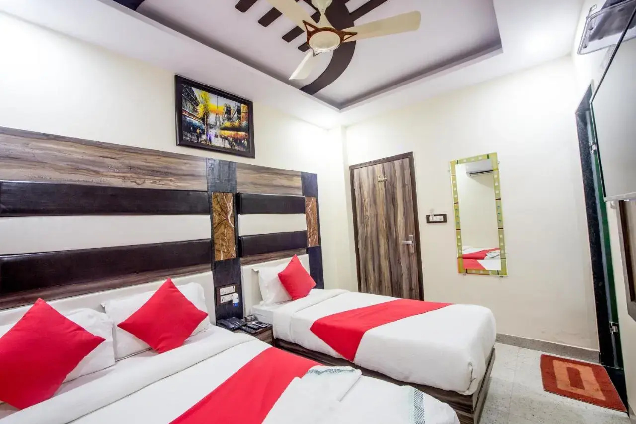 Photo - Hotel Dollar Inn