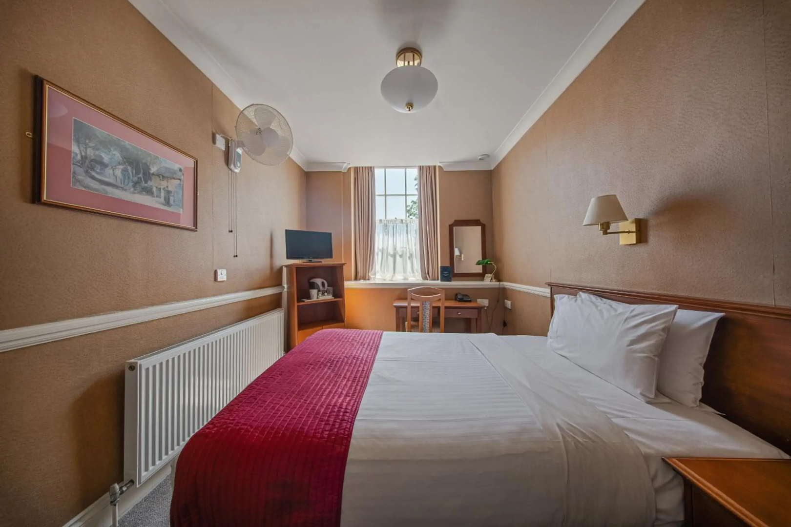 Photo - The Clarendon Hotel
