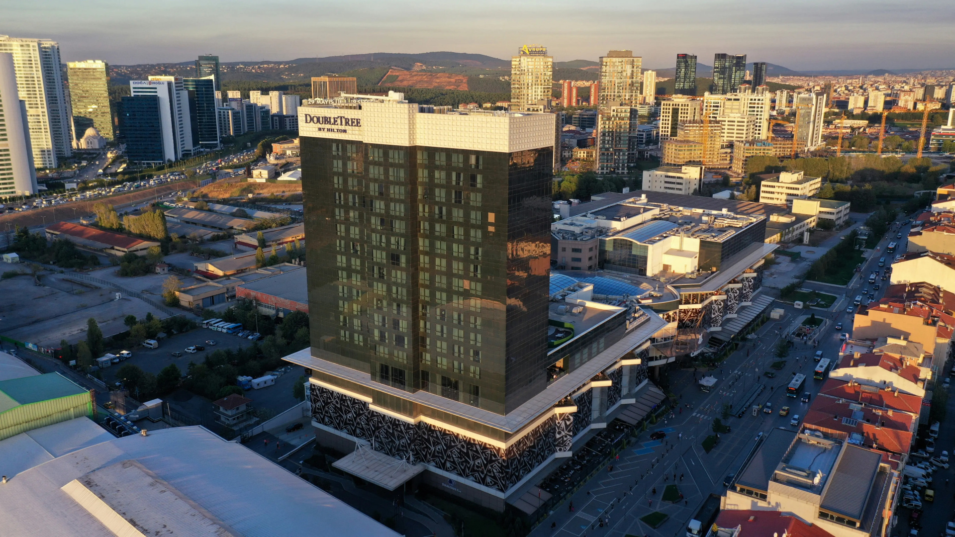 Foto - Doubletree by Hilton Istanbul Umraniye