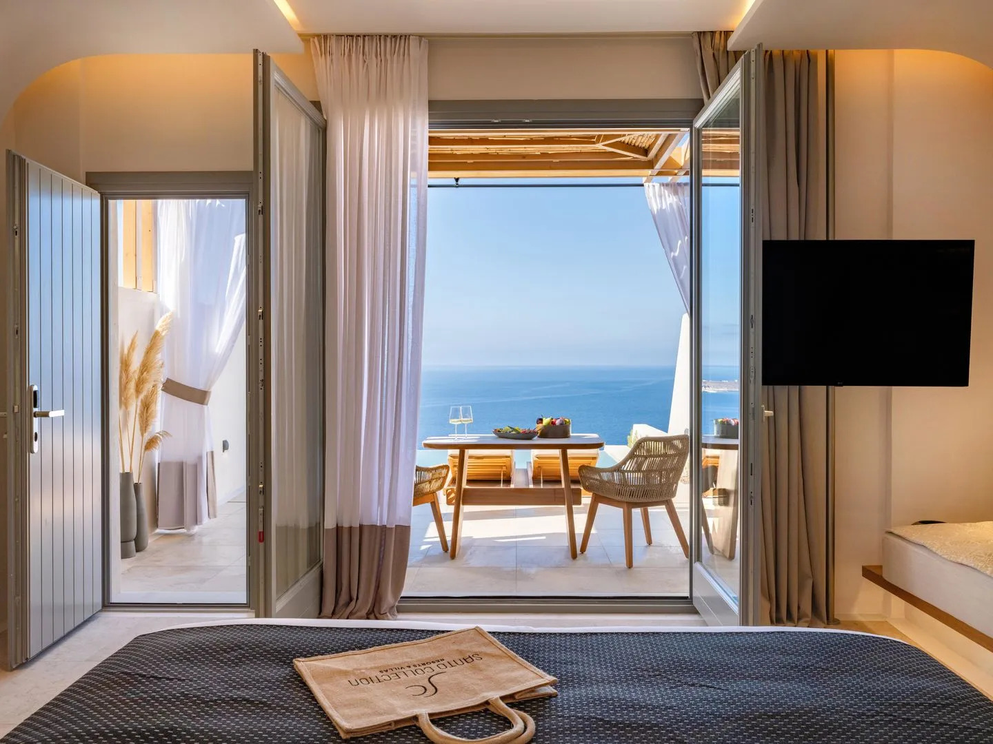 Photo - Santo Mine Oia Suites