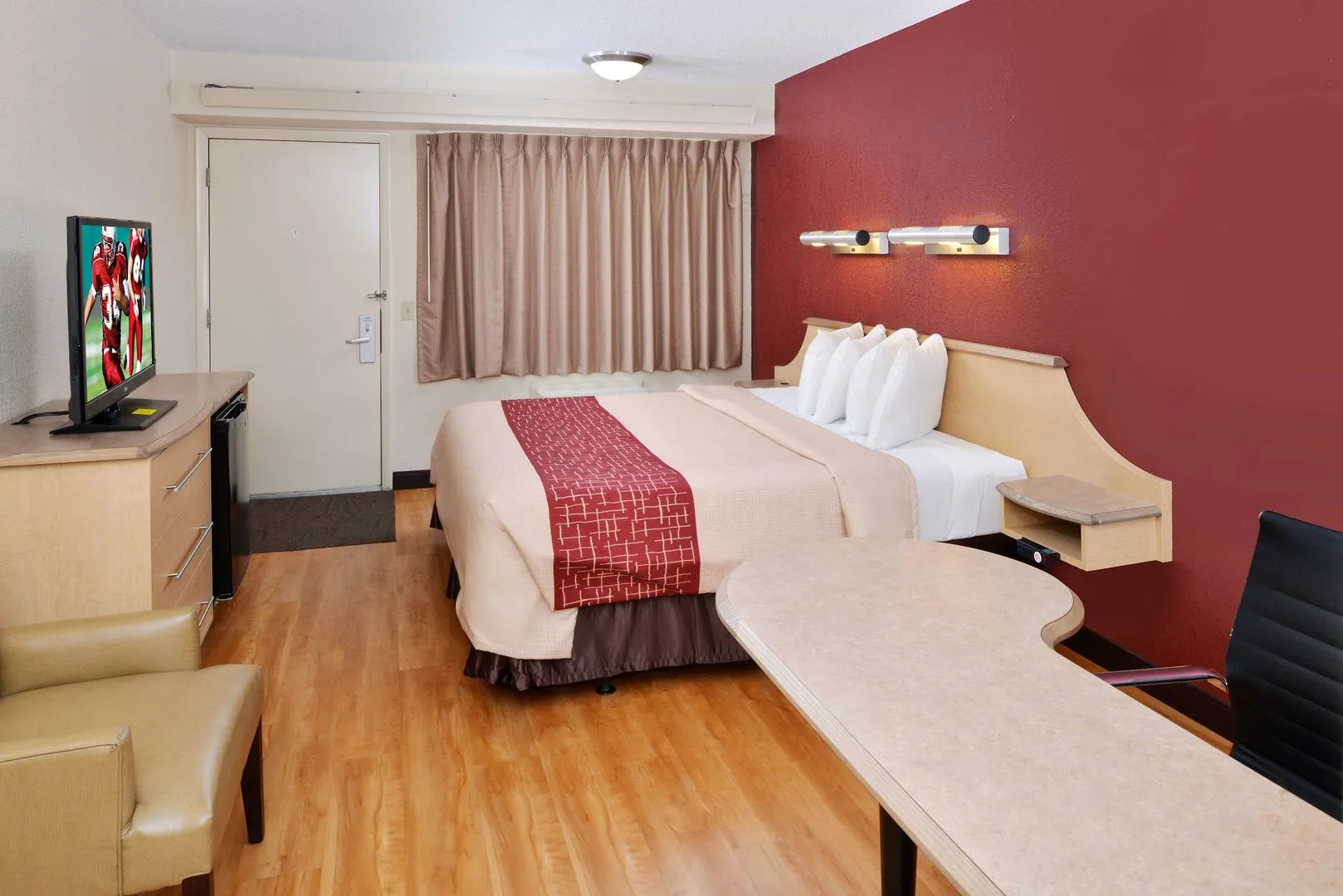 Photo - Super 8 by Wyndham Deerfield - Northbrook