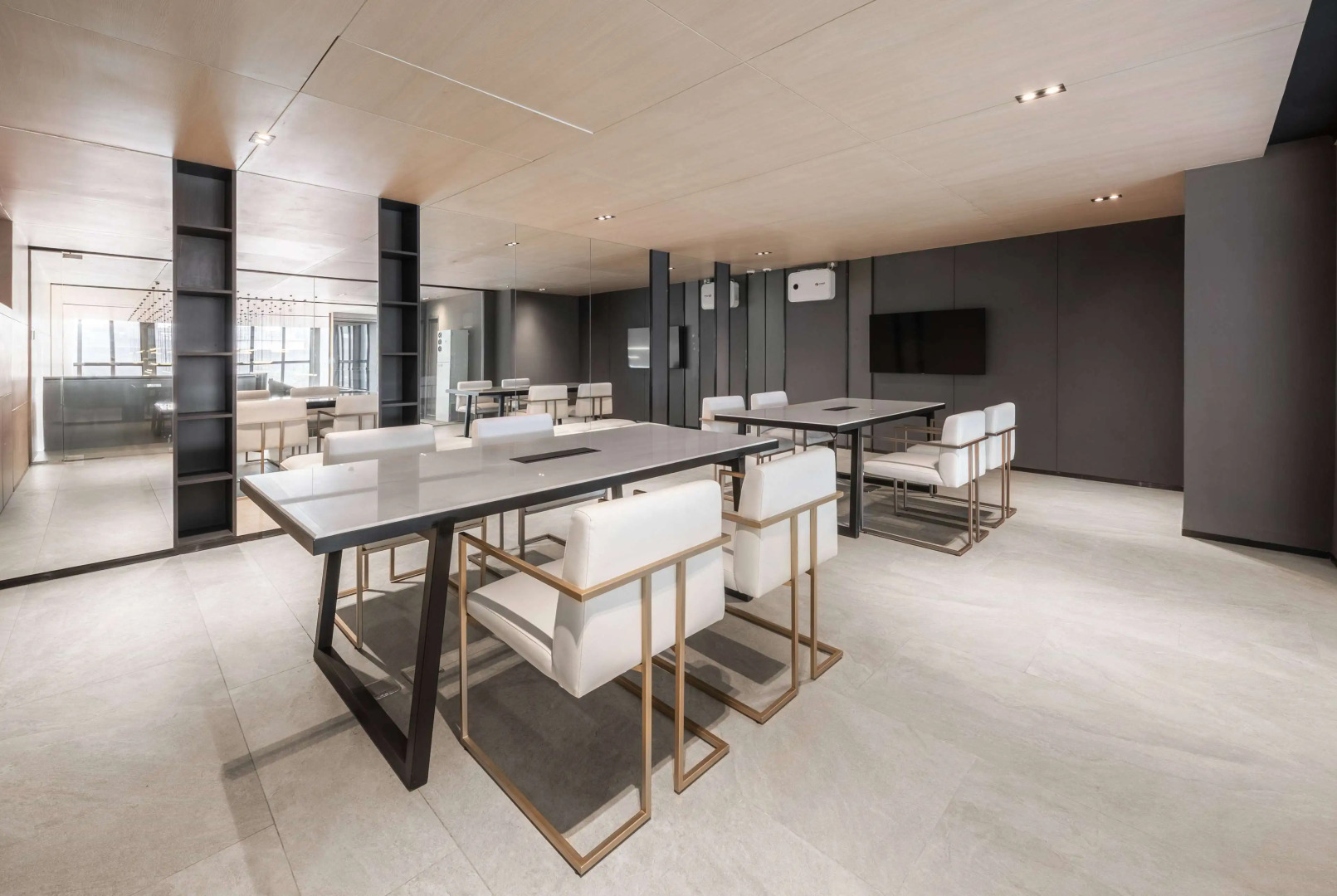 Photo - Ramada By Wyndham Bangkok Sukhumvit 87