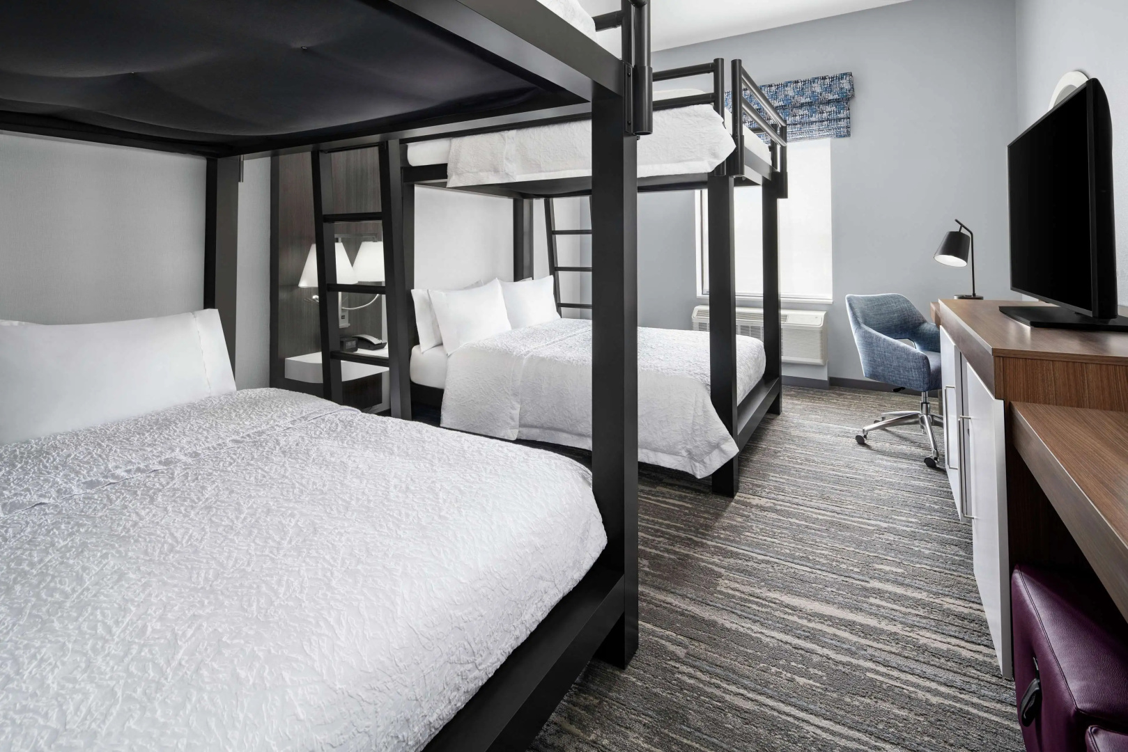 Photo - Hampton Inn & Suites Bridgeview Chicago