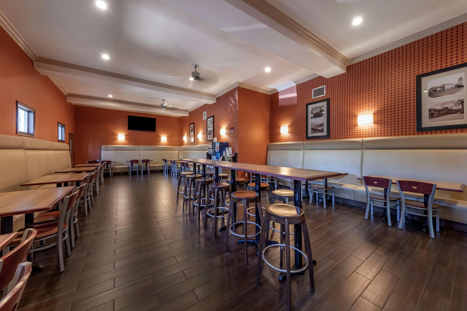 Photo - Best Western Plus Stovall's Inn