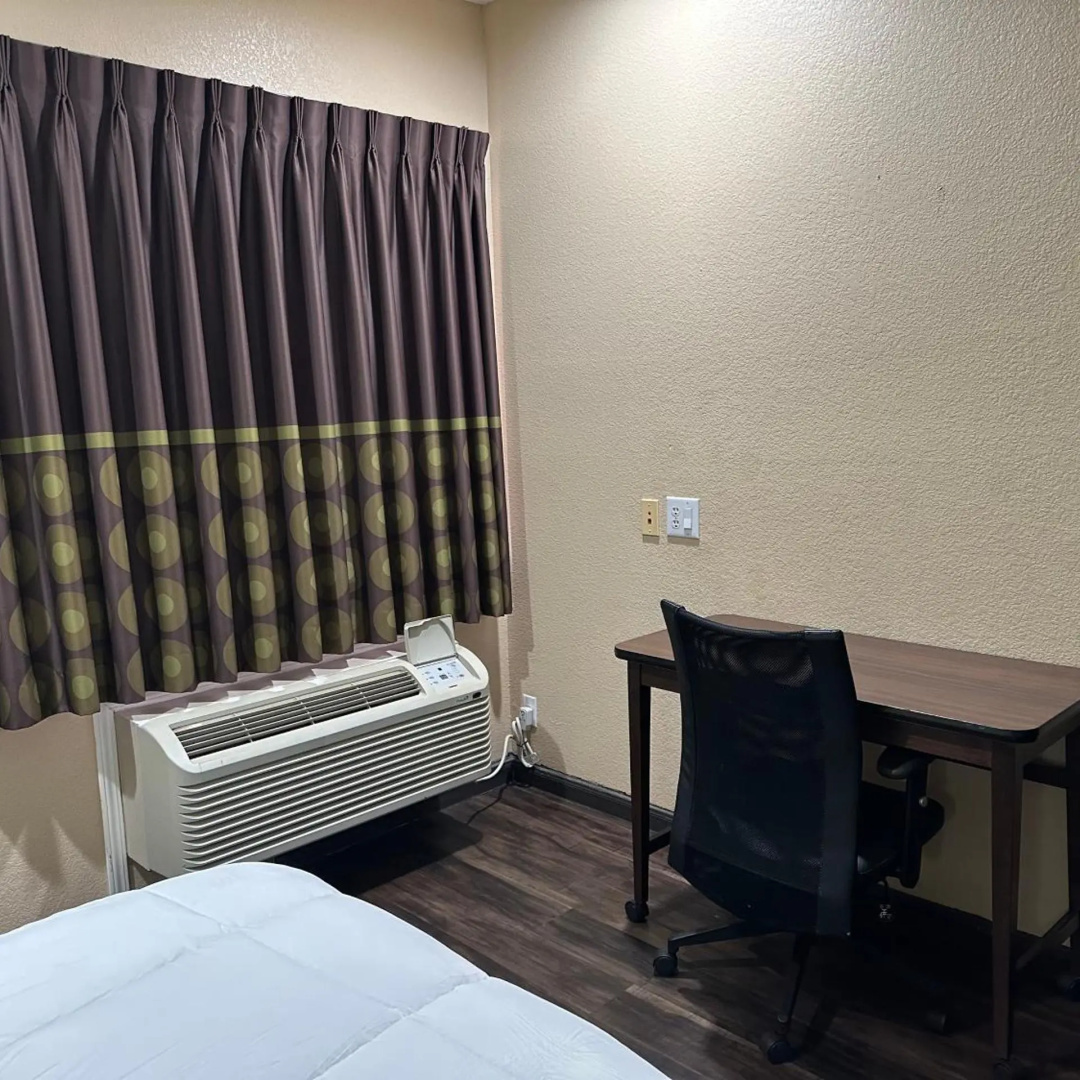 Photo - Red Lion Inn & Suites IAH Airport East