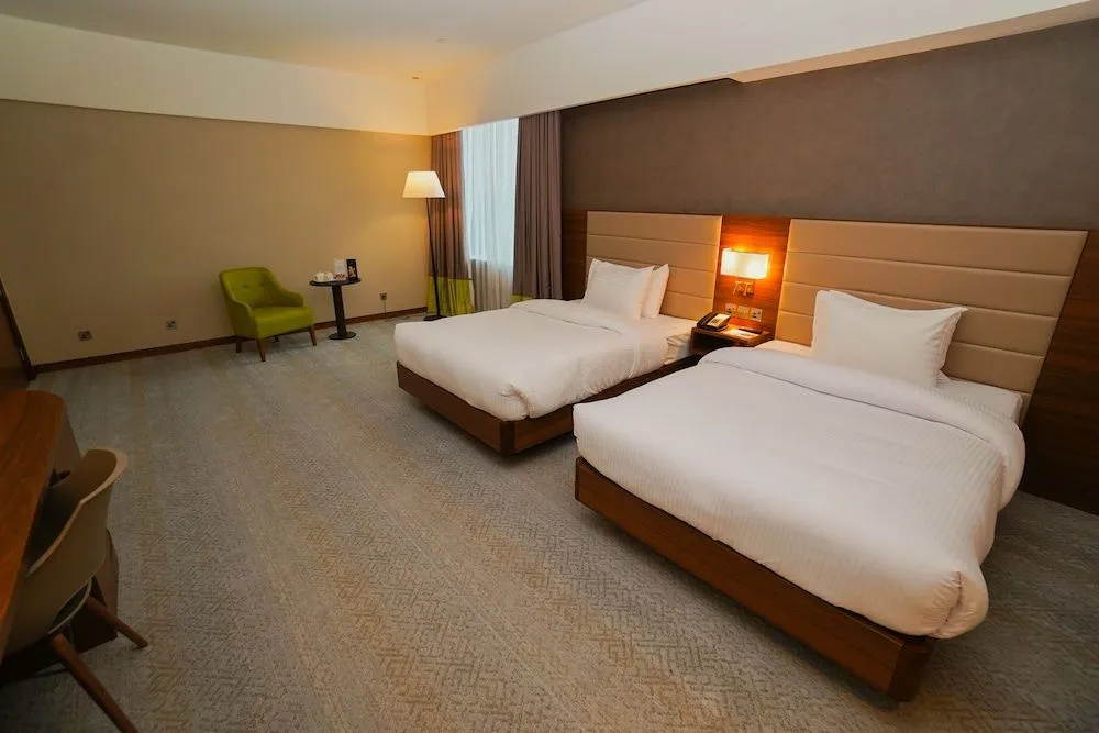 Photo - The Grand Lux Hotel