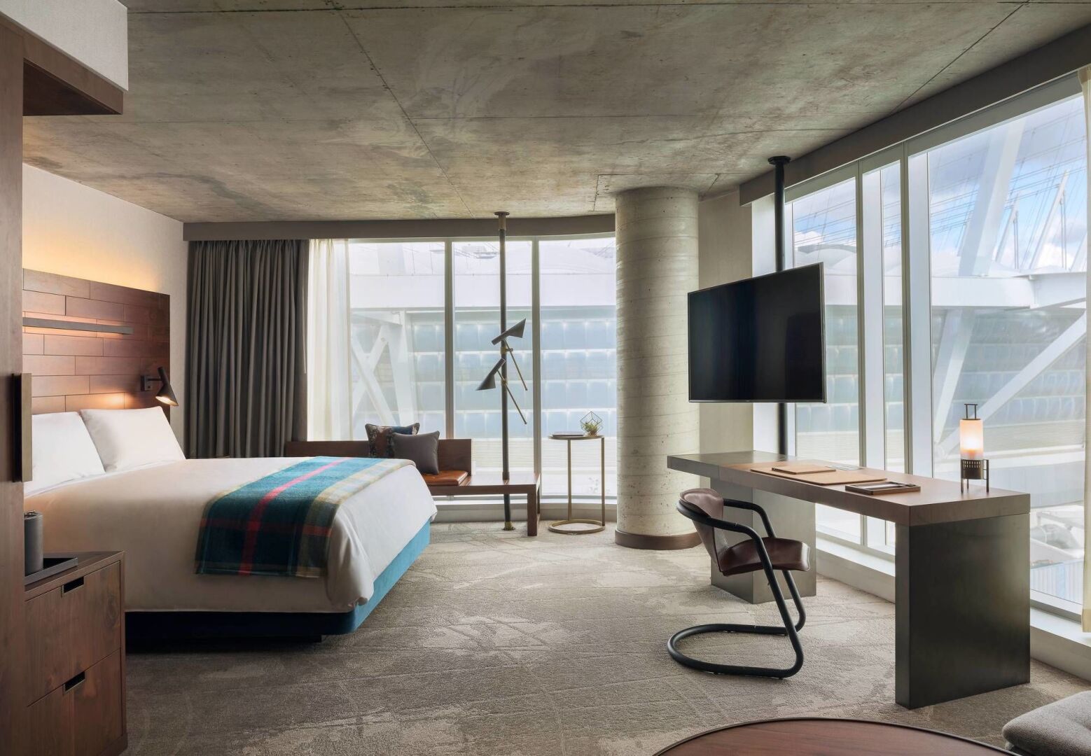 Photo - the DOUGLAS, Autograph Collection