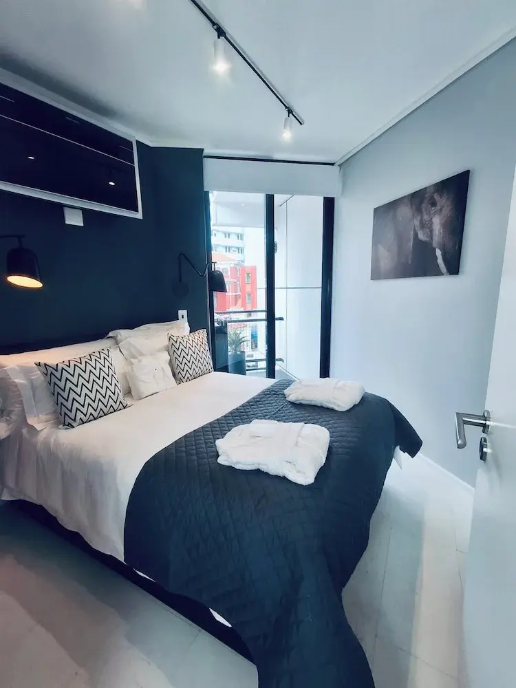 Photo - Urban Elephant Express, The Flamingo