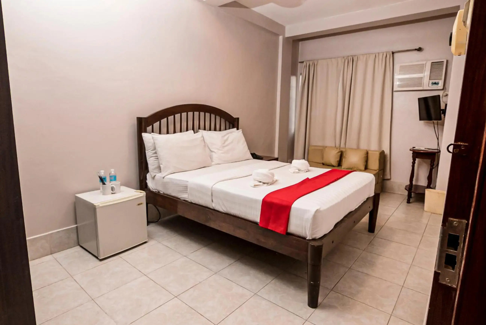 Photo - Kiwi Hotel