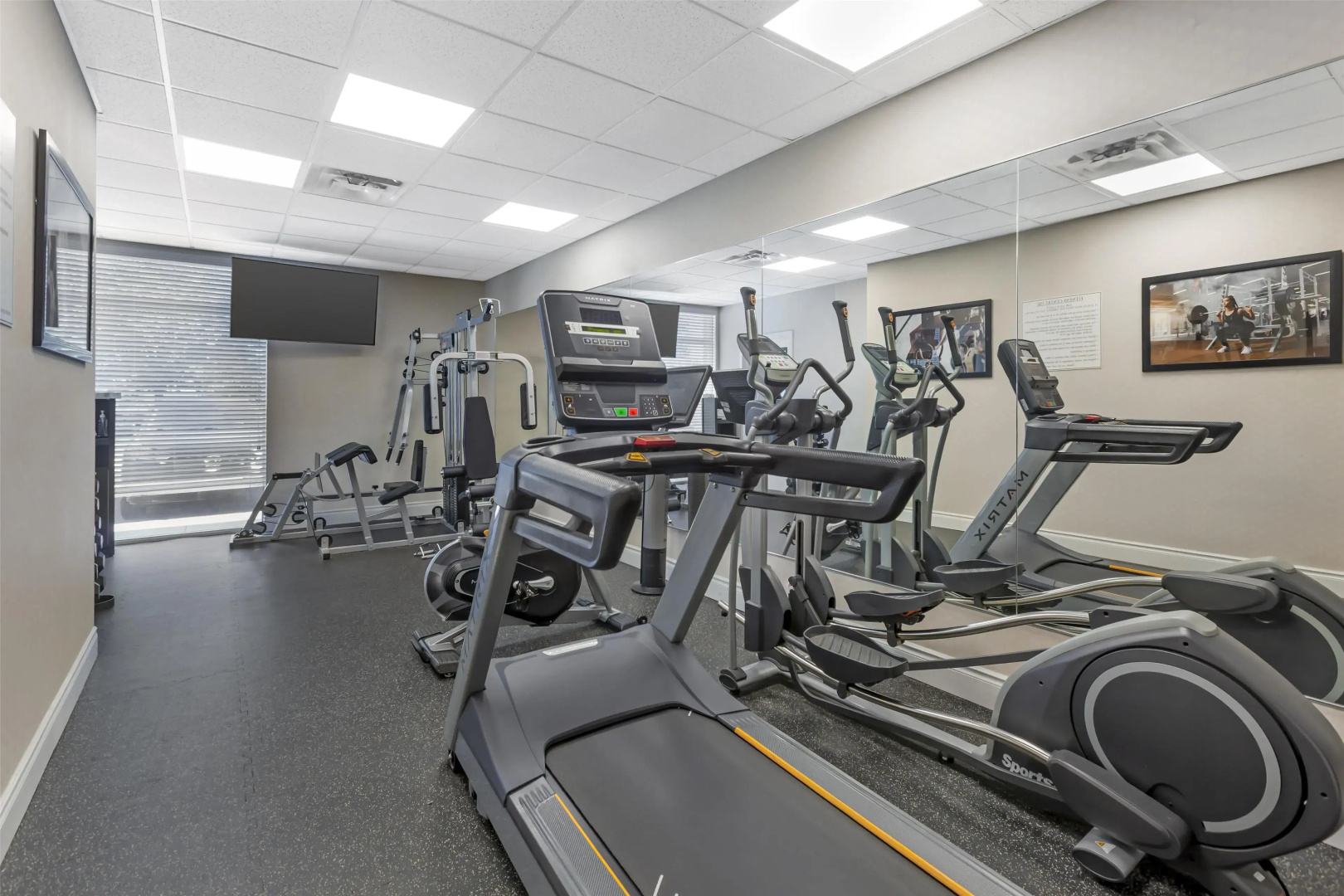 Photo - Best Western Plus Travel Hotel Toronto Airport