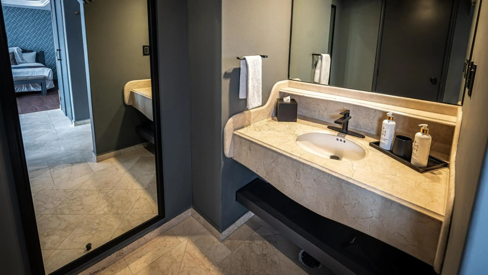 Photo - Hive Nápoles by G Hotels