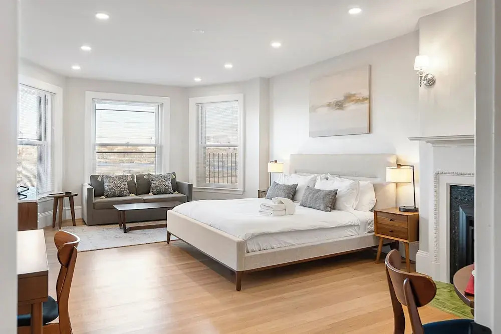 Photo - Charlesgate Suites