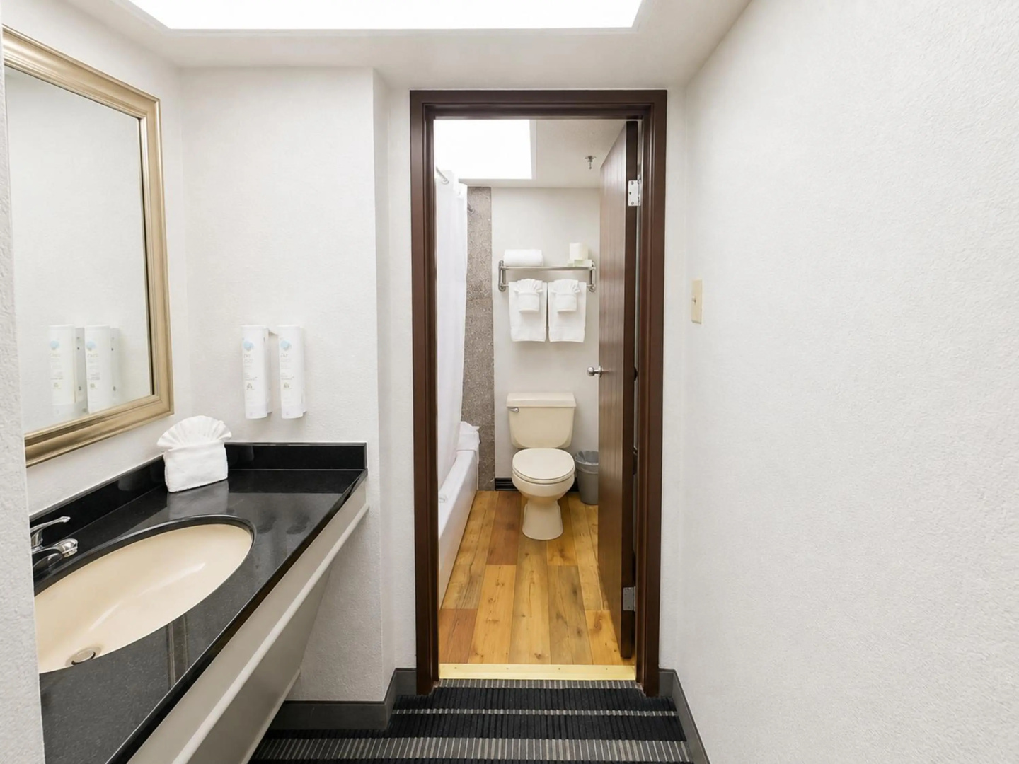 Photo - Atrium Hotel and Suites DFW Airport South