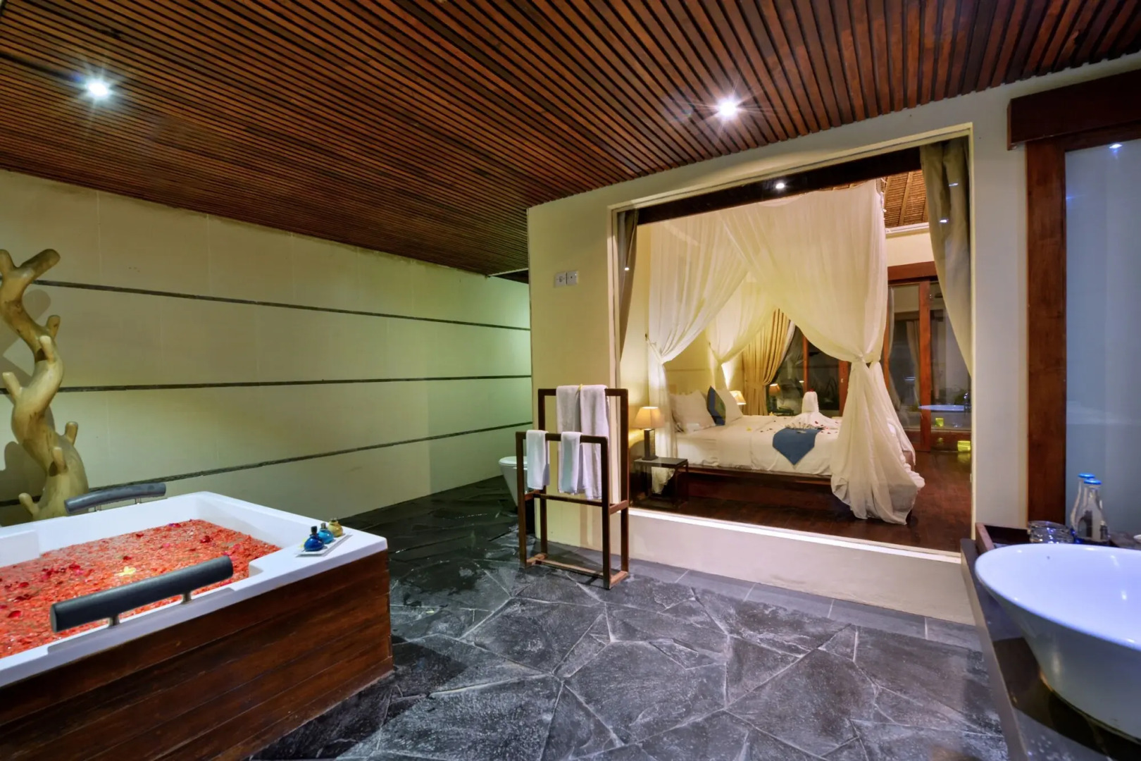 Foto - Avery Le Nixsun Villas Ungasan with Free access to Gym center by Waringin Hospitality