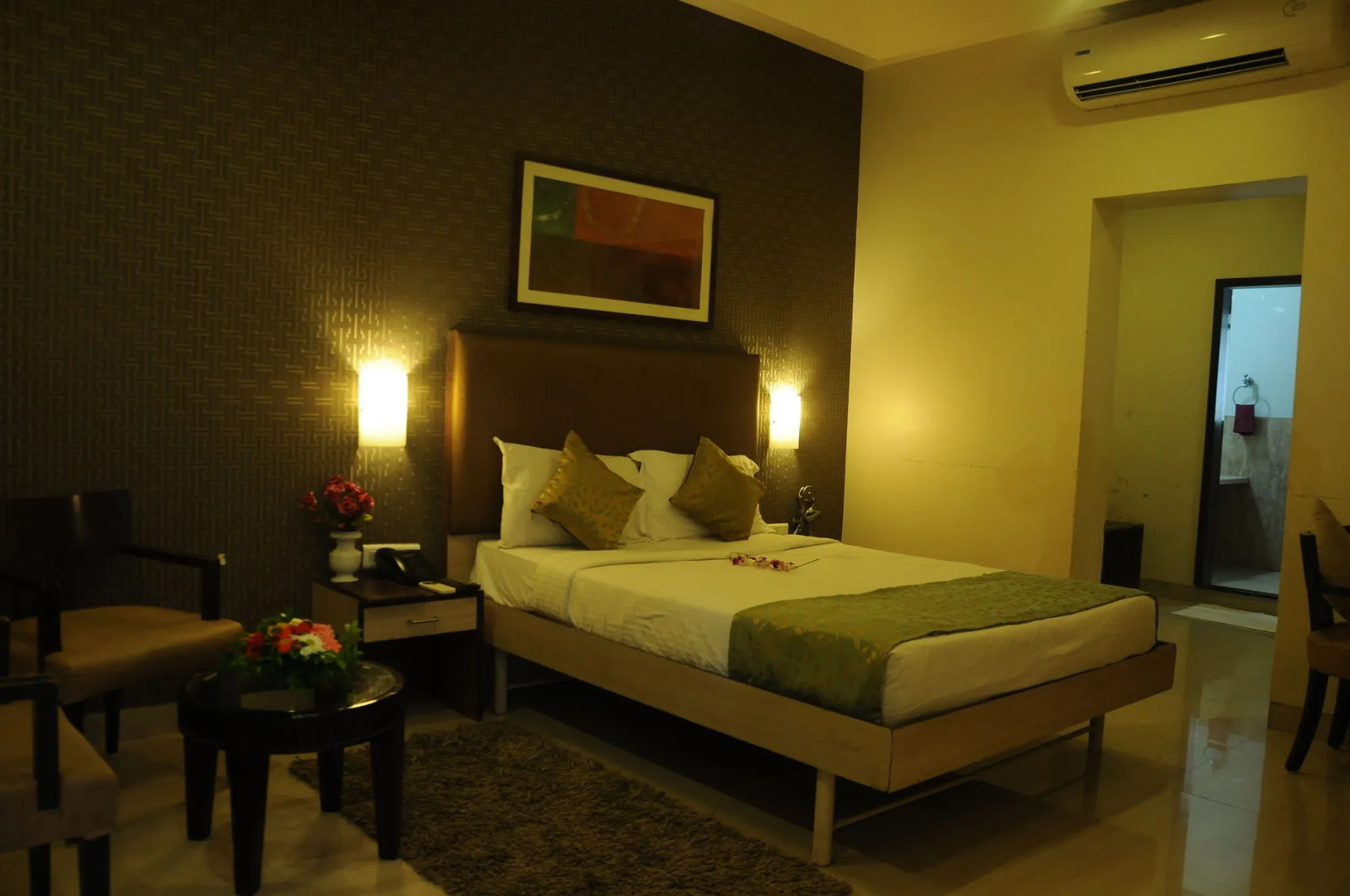 Photo - Hotel Madhav International Pune Railway Station