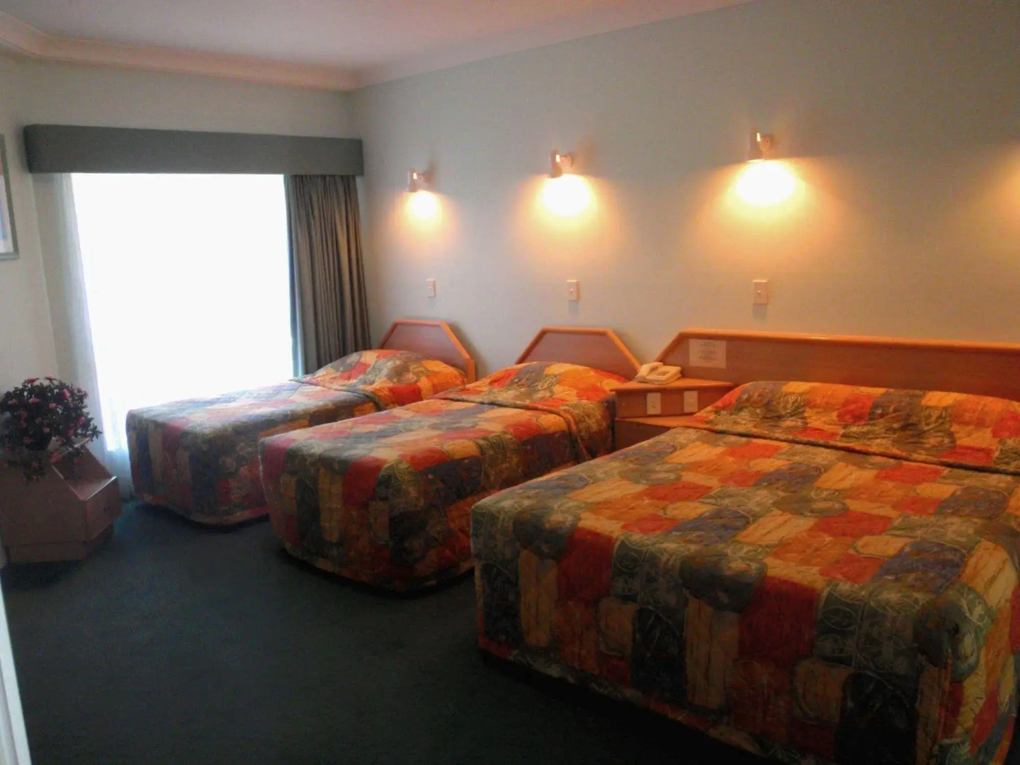 Photo - Runaway Bay Motor Inn