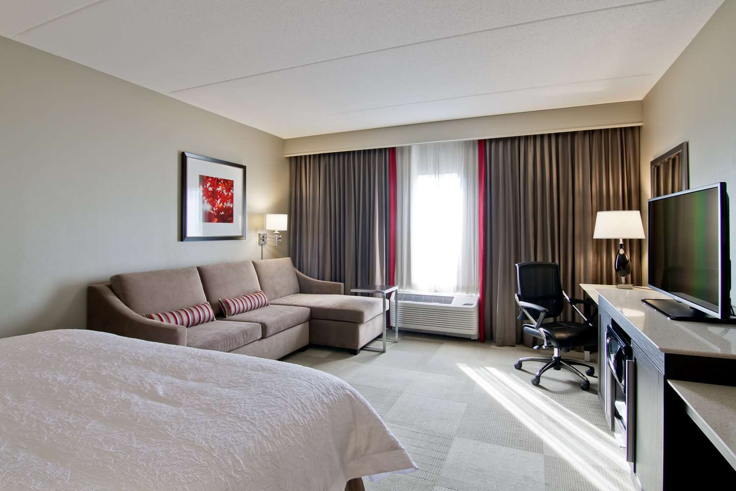 Photo - Hampton Inn & Suites by Hilton Toronto Markham