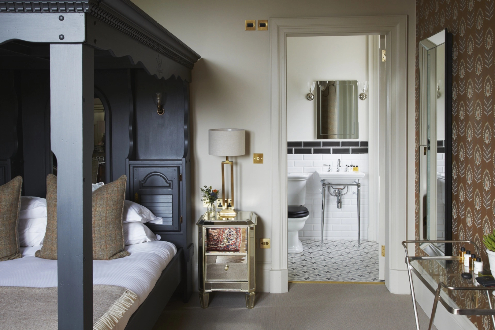 Photo - The Roseate Edinburgh - Small Luxury Hotels of the World