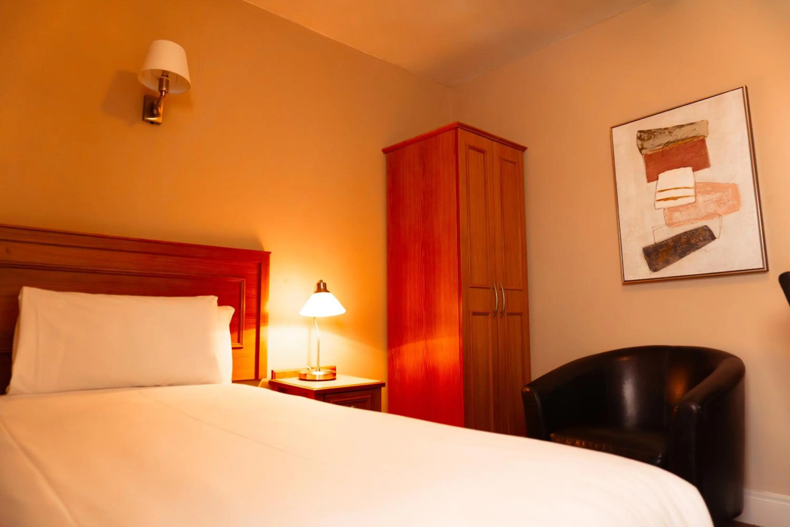 Photo - Phoenix Park Hotel