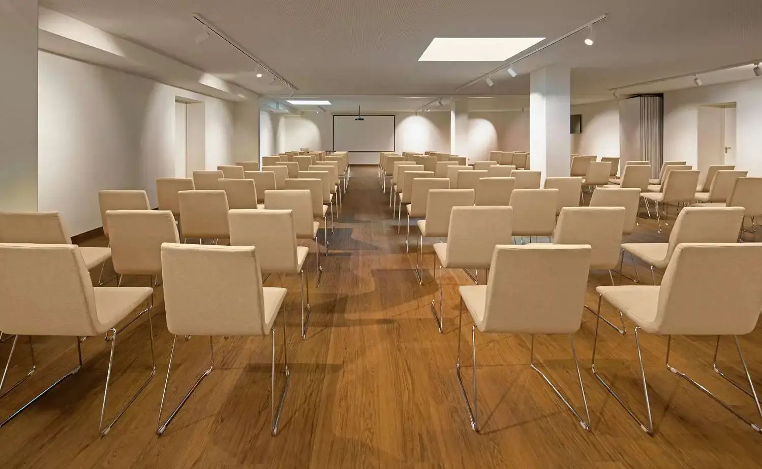 Photo - Boeira Garden Hotel Porto Gaia, Curio Collection by Hilton