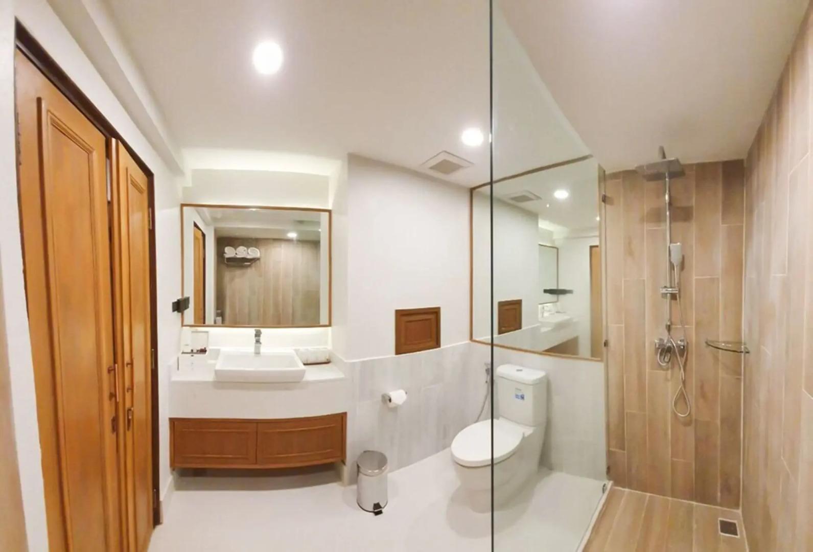 Photo - Big Tree Old Town Hotel