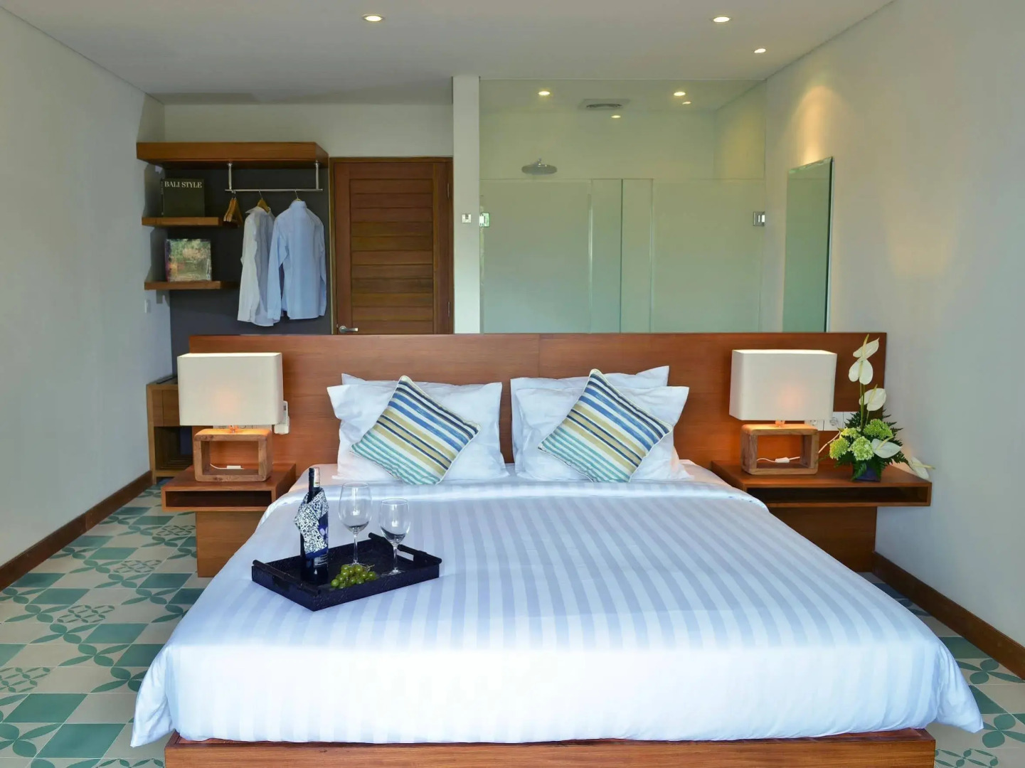 Foto - The Open House Jimbaran Bali