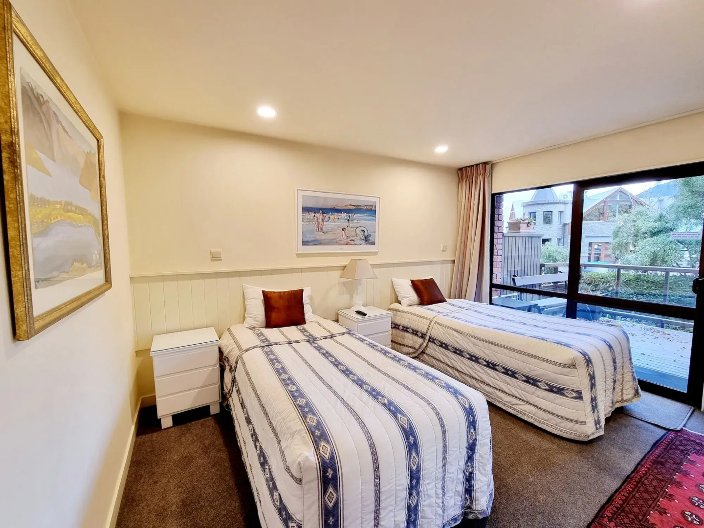 Foto - St James Apartments