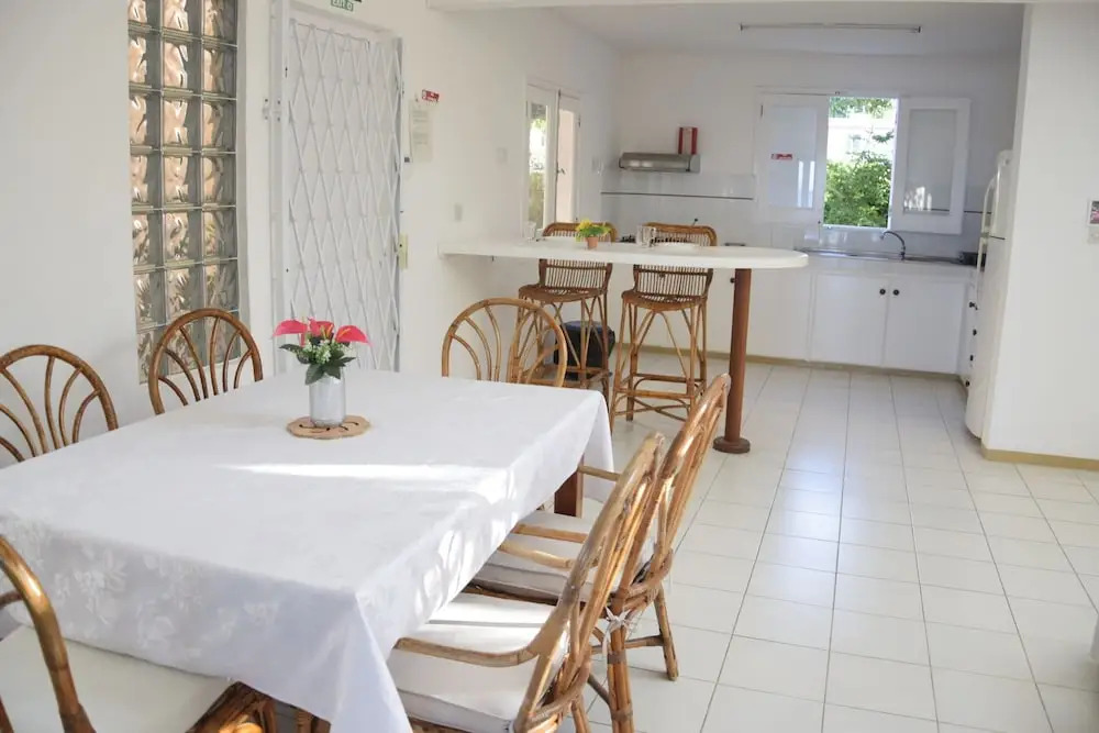 Foto - Résidence Les Banians - Complexe privé en bord de mer avec piscine