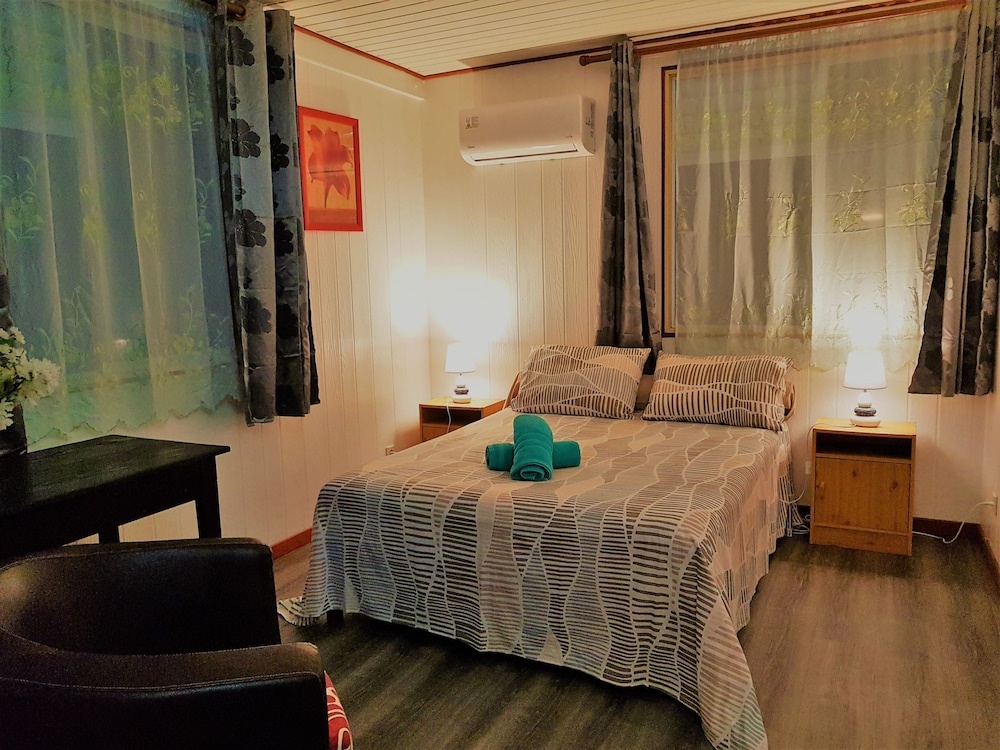 Huahine - Hibiscus House