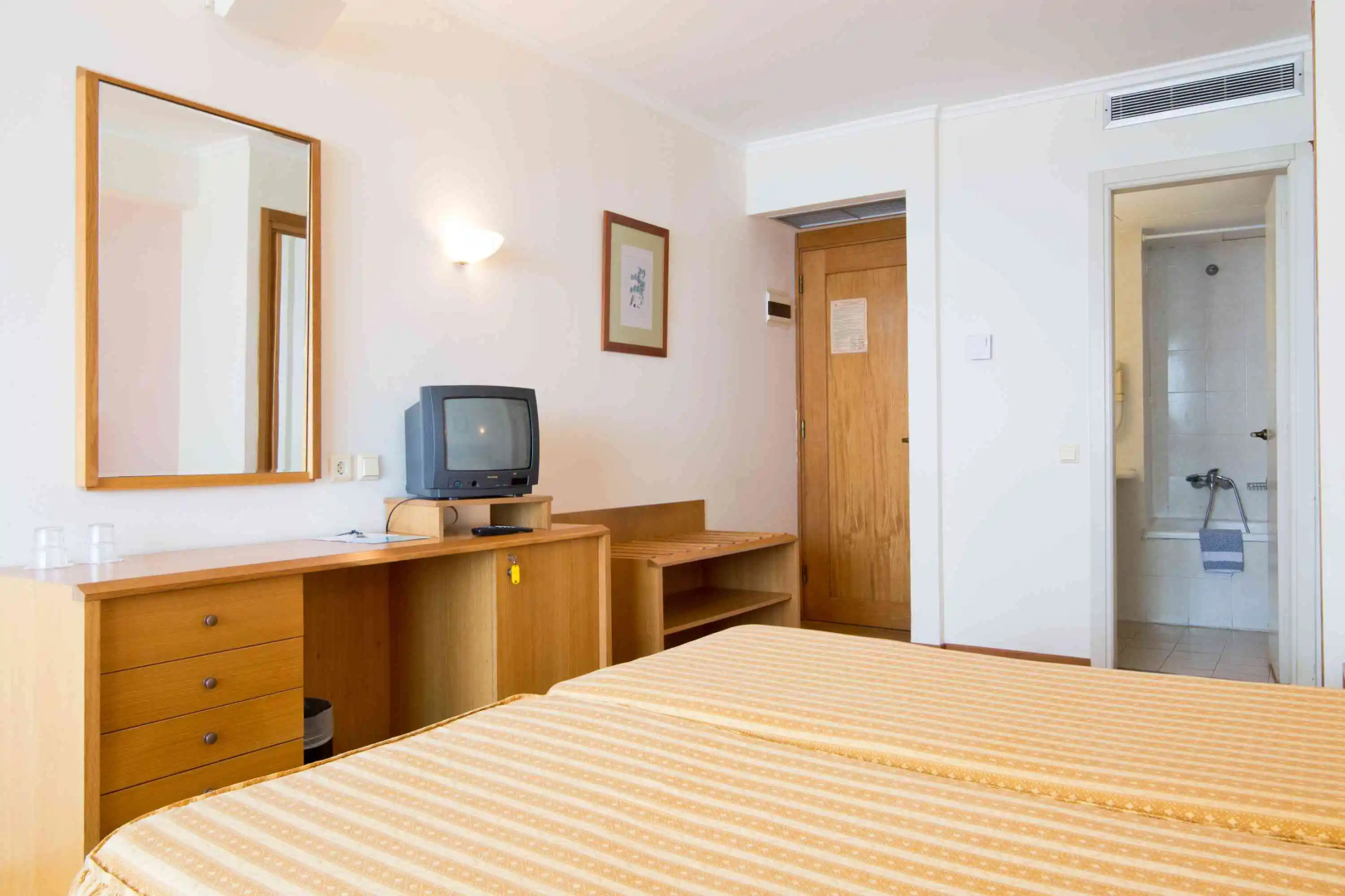 Photo - Blue Sky city beach hotel