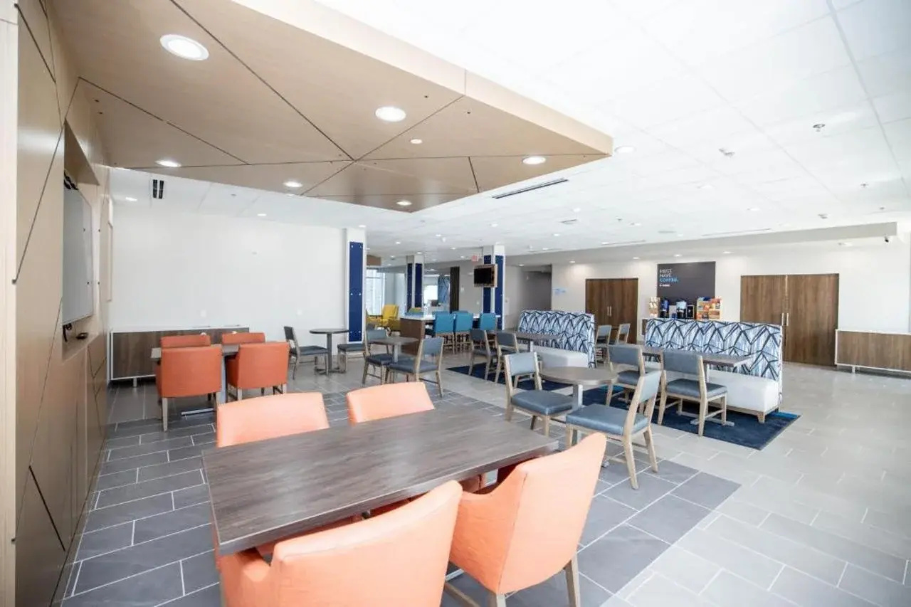 Foto - Holiday Inn Express & Suites Tampa Stadium – Airport Area by IHG