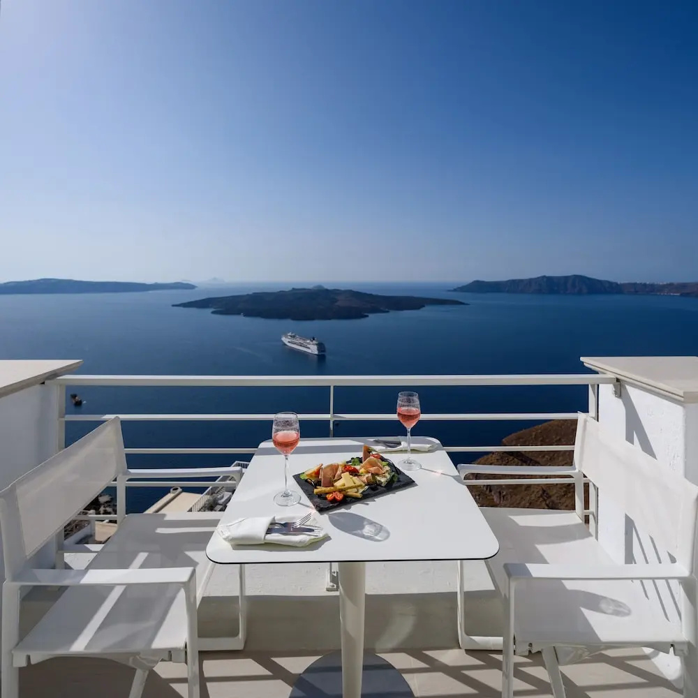 Photo - Nefeles Luxury Suites