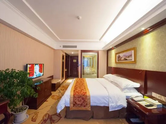 Vienna Hotel (Taixing Gulou Xintiandi Sports Center)