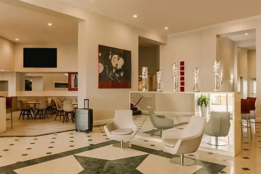 Foto - The Point Hotel & Suites