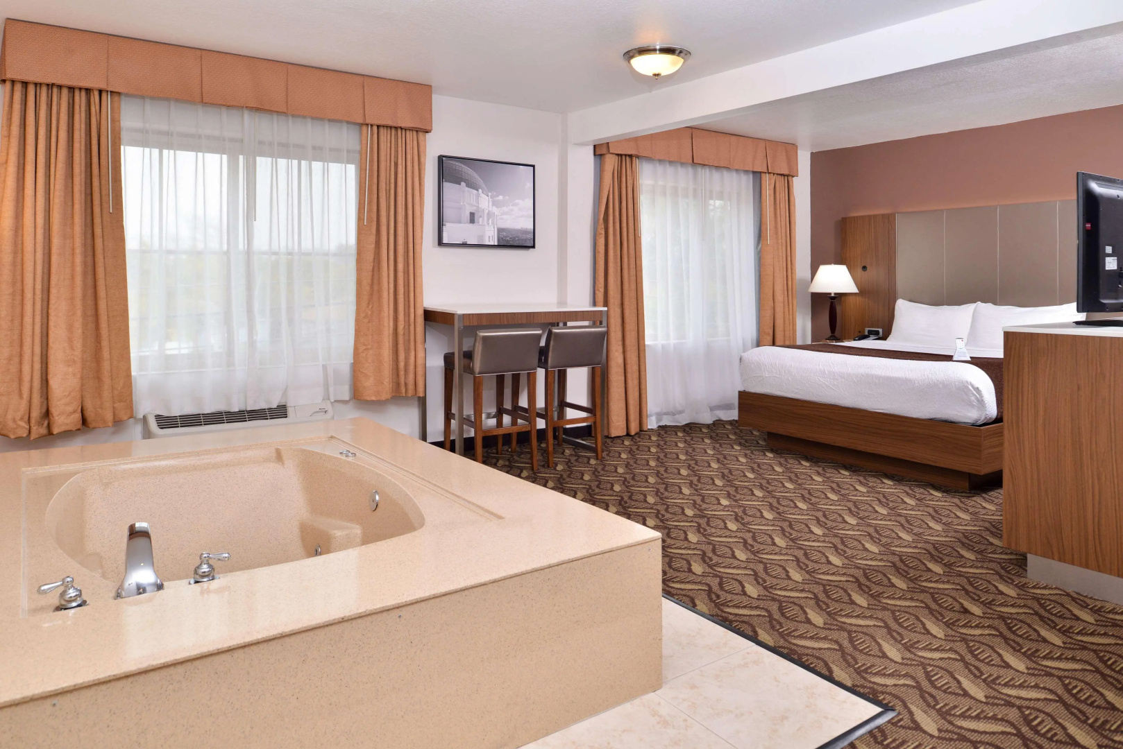 Photo - Best Western Airport Plaza Hotel – LAX  Airport LA Stadium