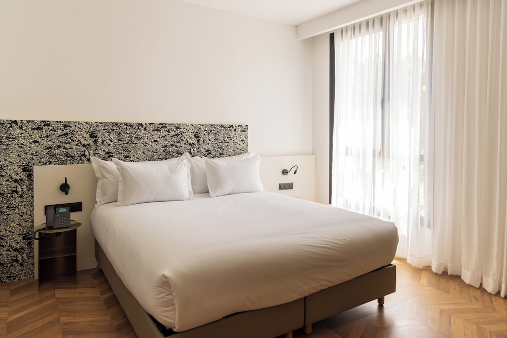 Diagonal Hotel