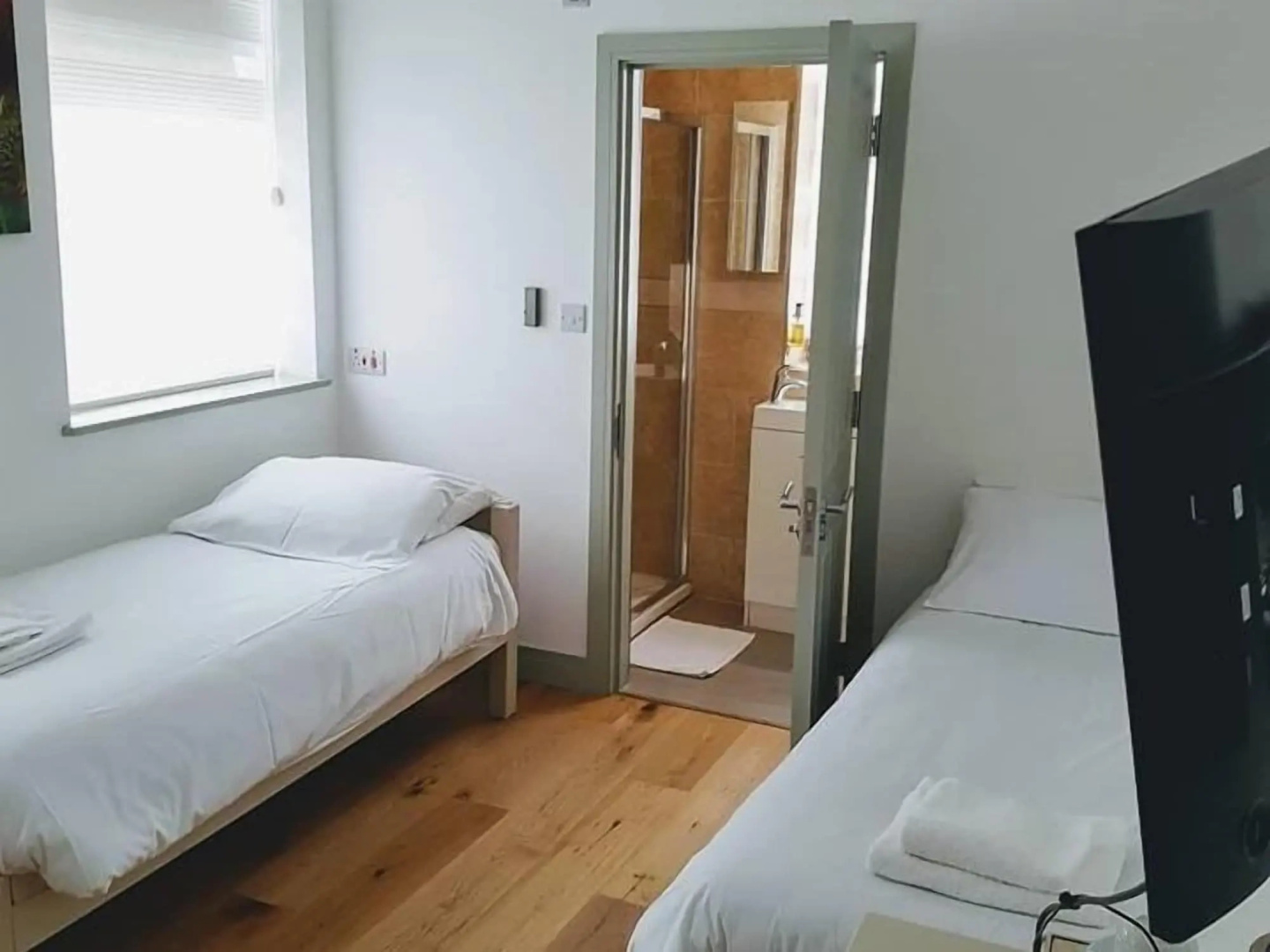 Photo - Forest House Hotel