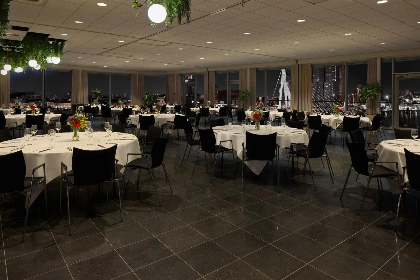 Foto - DoubleTree by Hilton Rotterdam Centre Hotel
