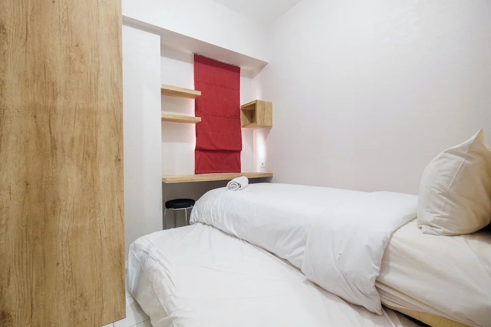 Modern and Cozy 2BR Podomoro Golf View Apartment