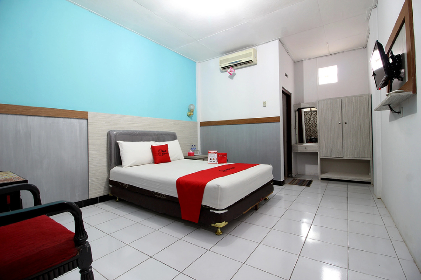 Photo - RedDoorz Plus Syariah near Lempuyangan Station 3