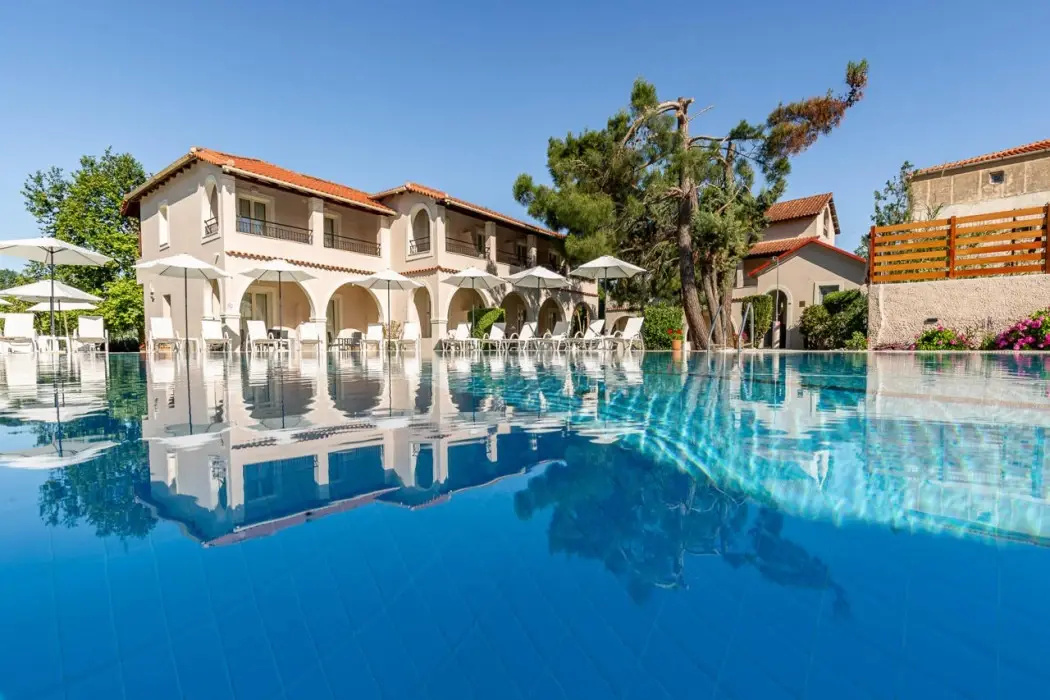 Photo - Kamari Apartments