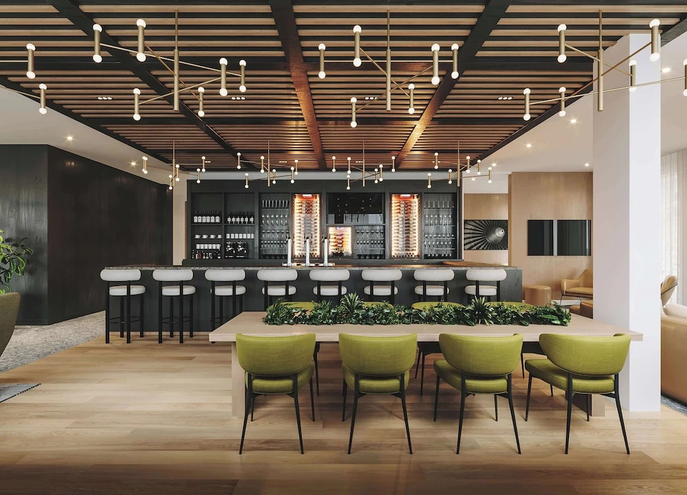 Photo - Hyatt Place Montreal Airport