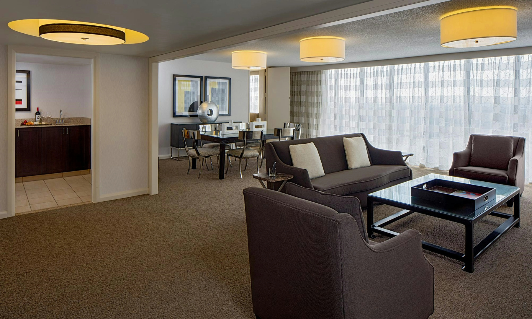 Photo - DoubleTree by Hilton Hotel Houston - Greenway Plaza