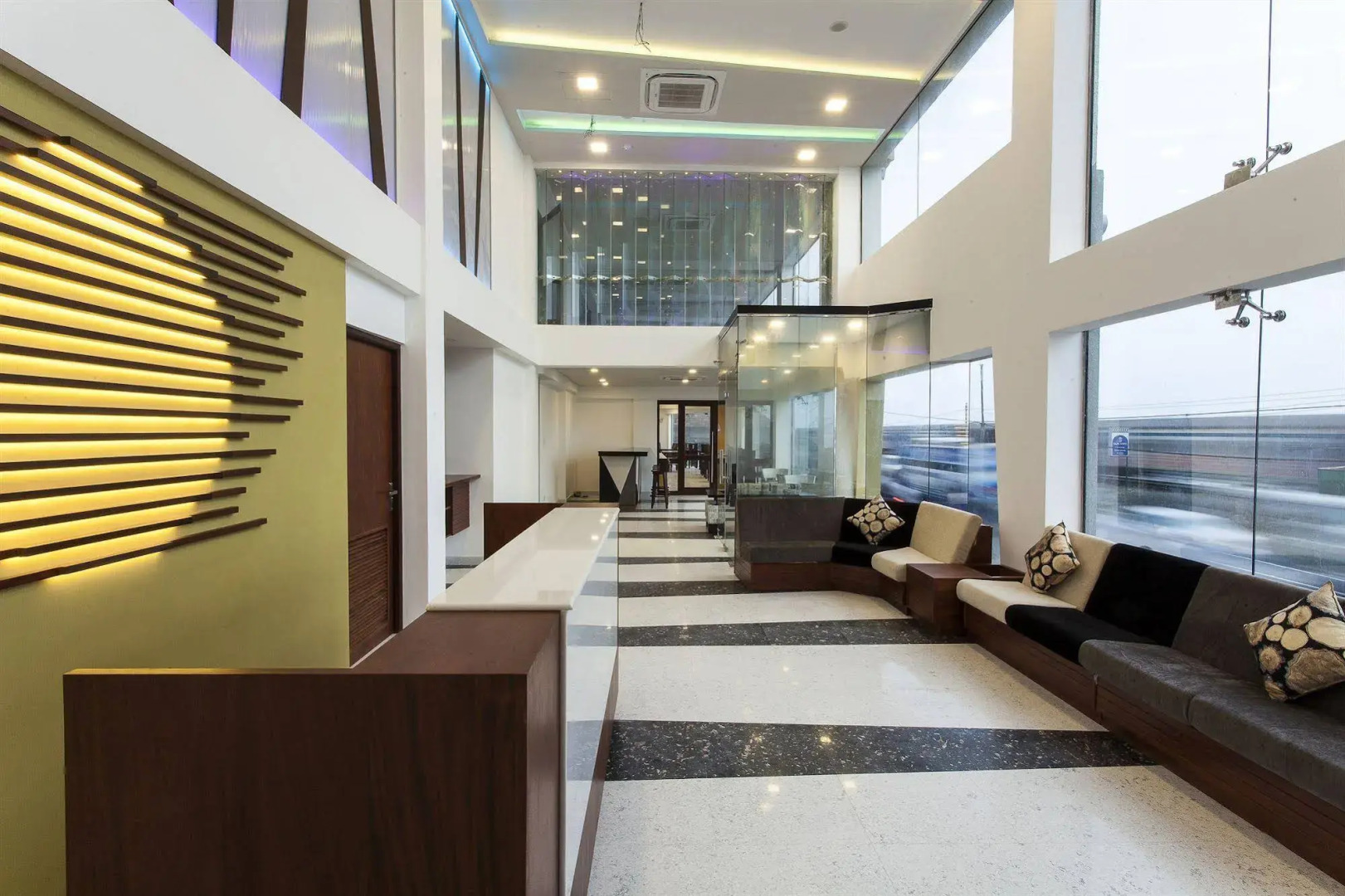 Photo - The Ocean Colombo - Guaranteed Sea View Rooms