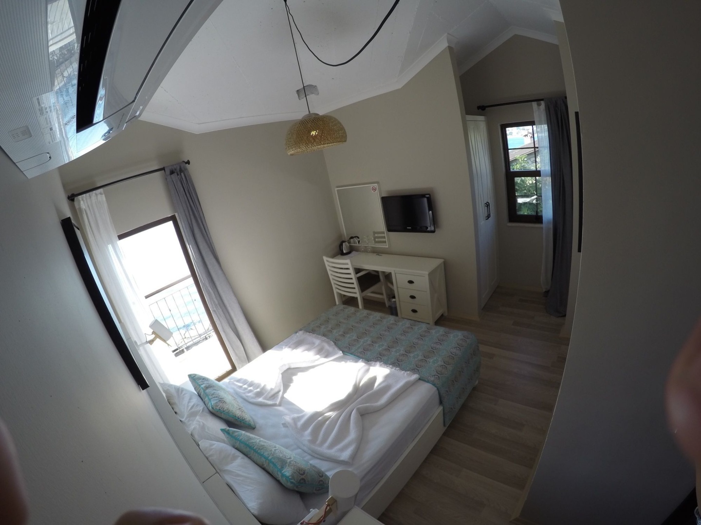 Kleopatra Muz Hotel