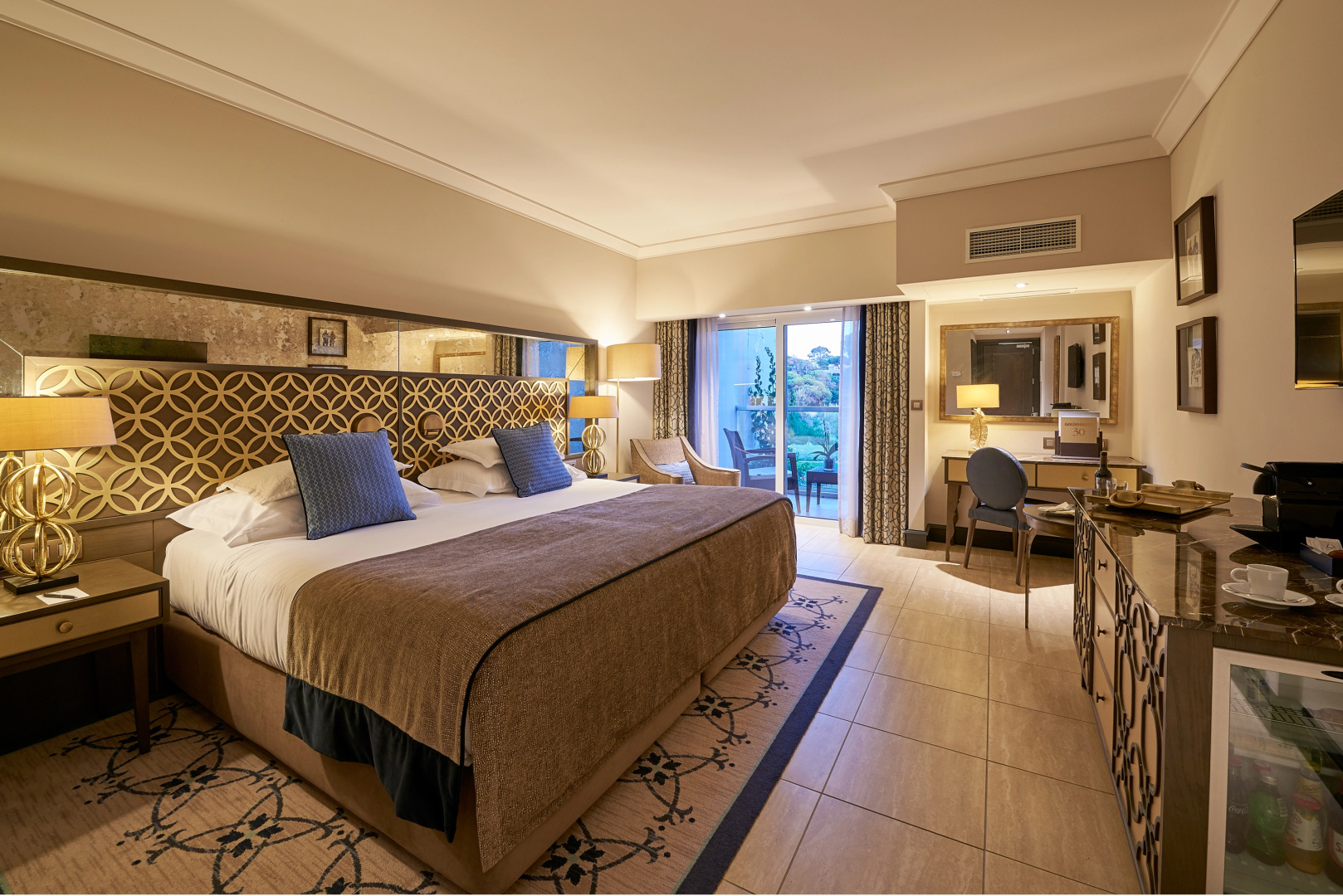 Photo - Dona Filipa Hotel