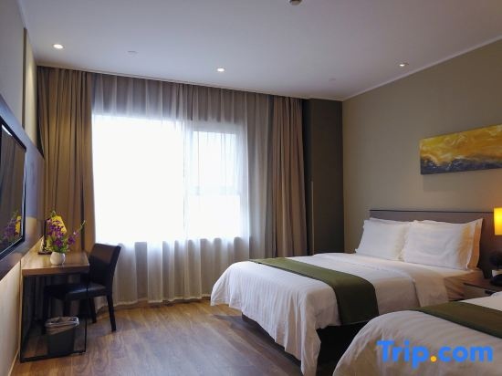 Ripple Hotel (Shanghai Hongqiao National Convention and Exhibition Center Jiangqiao)