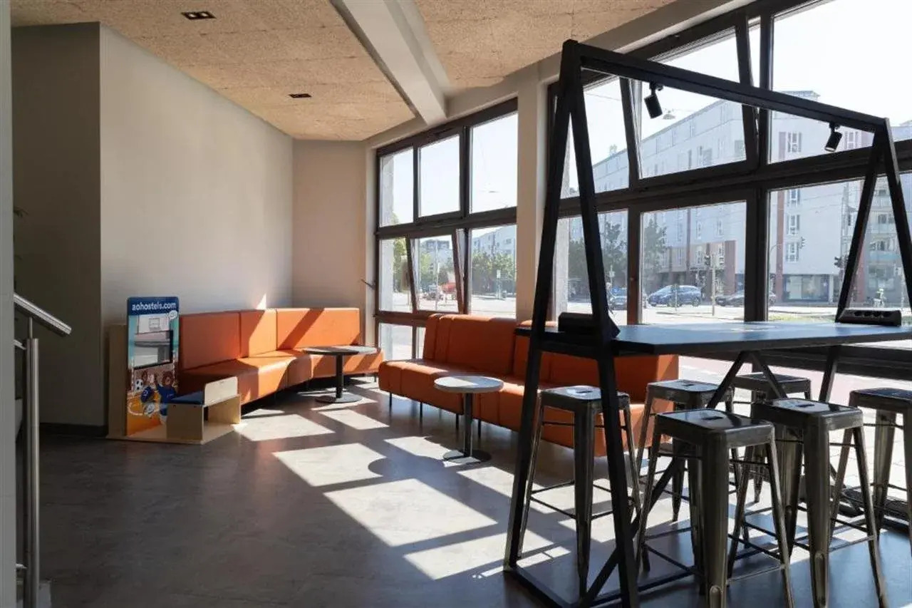 Photo - a&o München Hackerbrücke