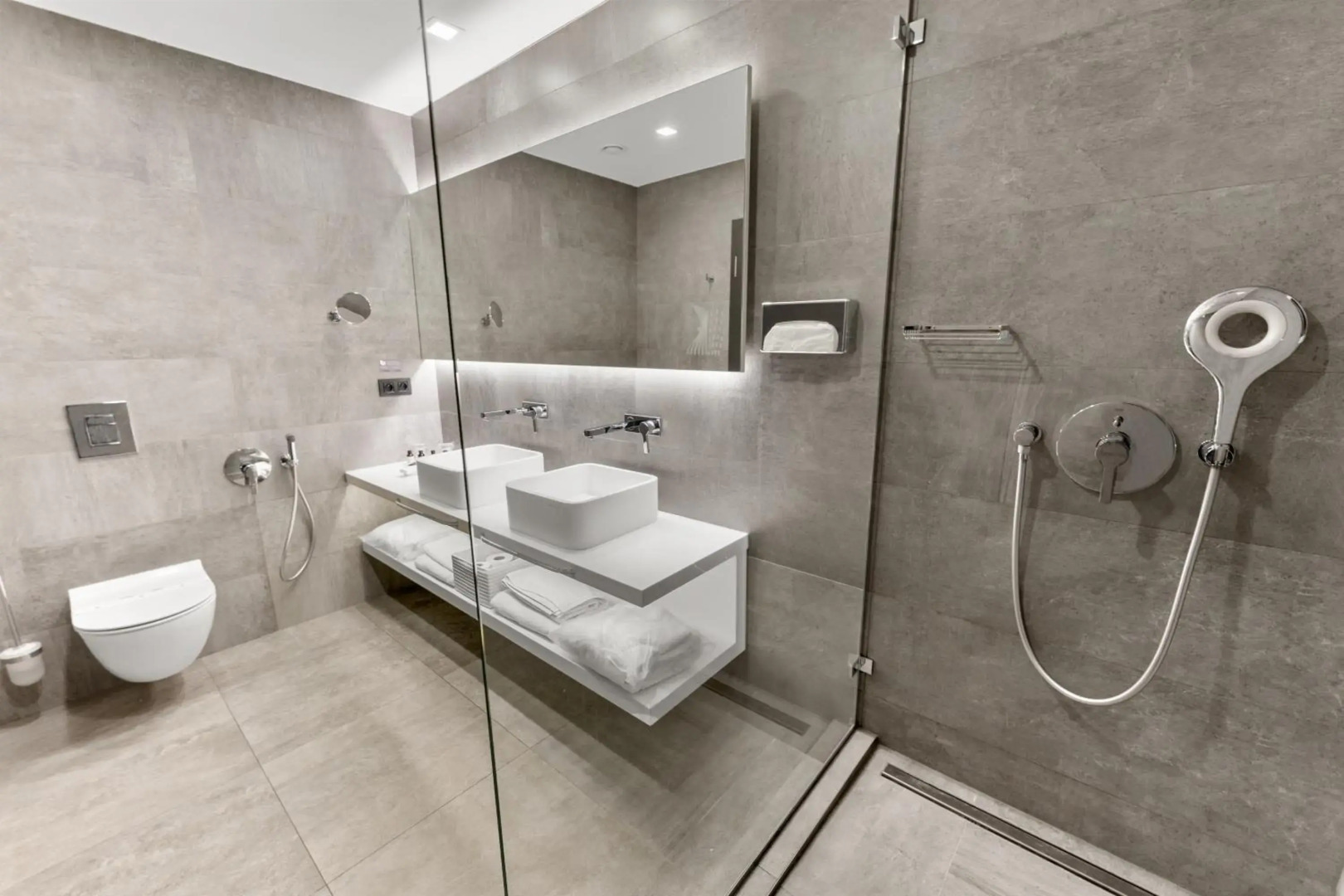 Foto - Dancing House - Tančící dům hotel